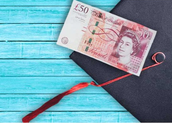 Average graduate salaries in the UK 2021