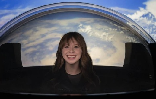 SpaceX Added A Glass Dome To Its Dragon Capsule So Astronauts Can Enjoy The View